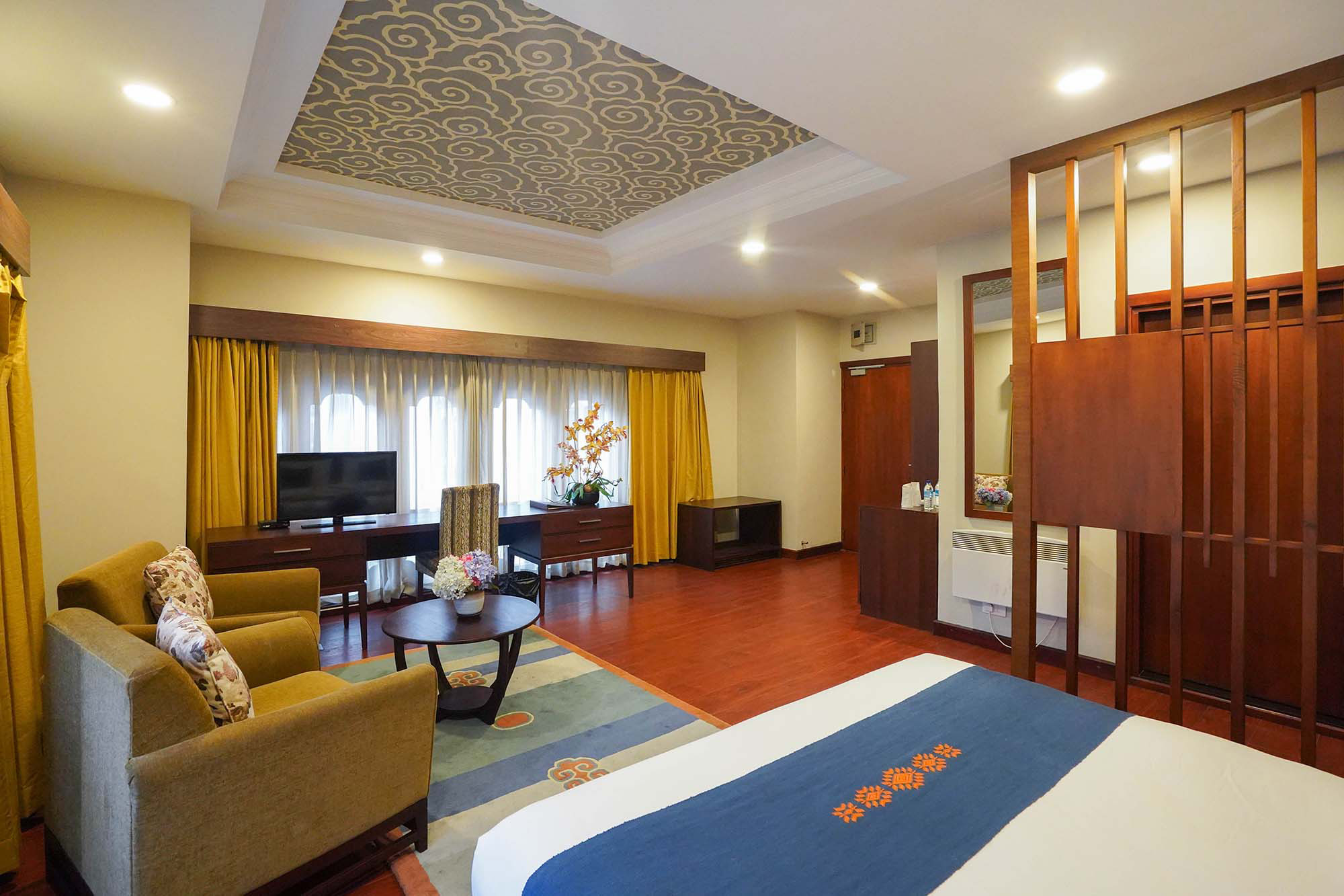 City Hotel