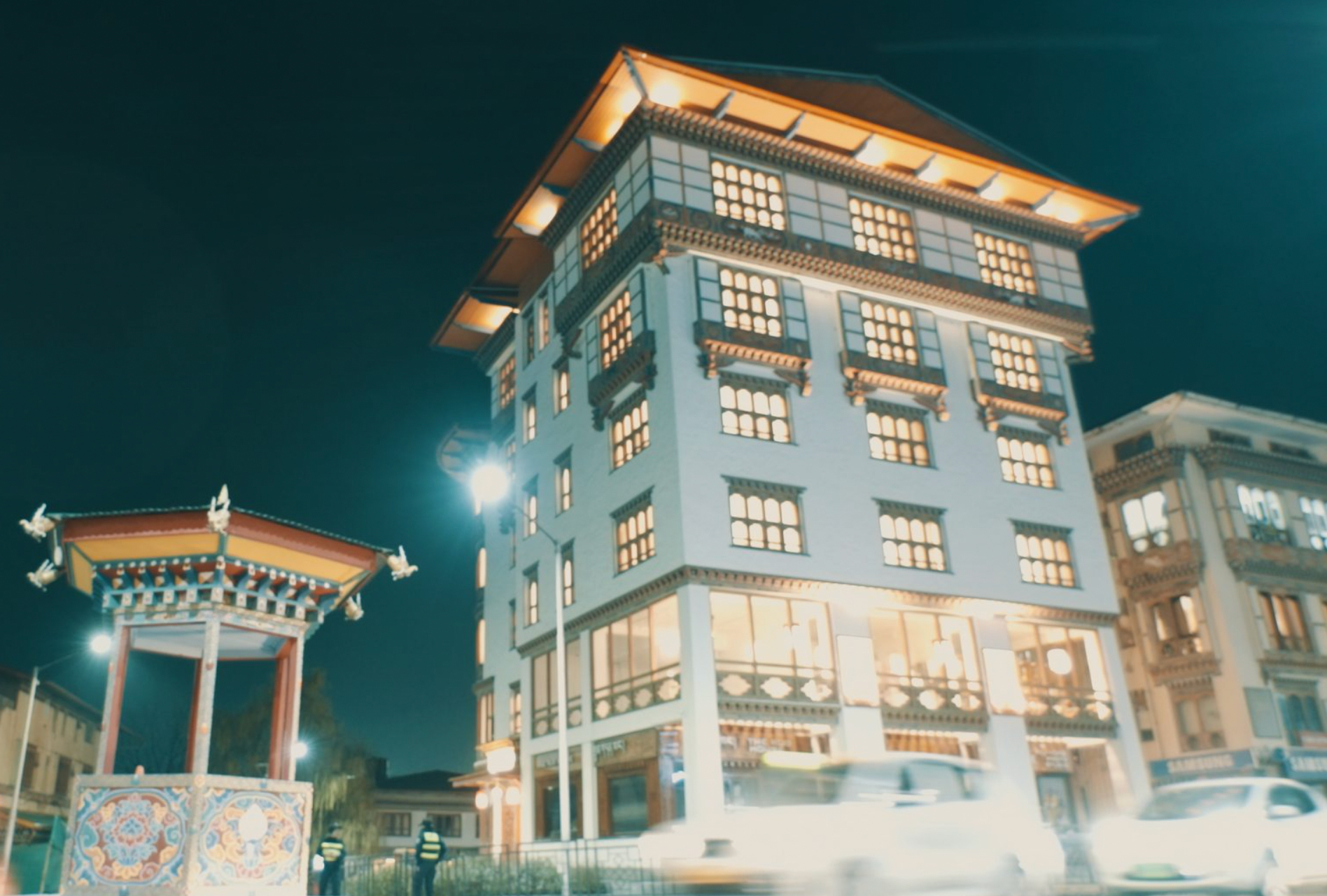 Lhaki Hotel