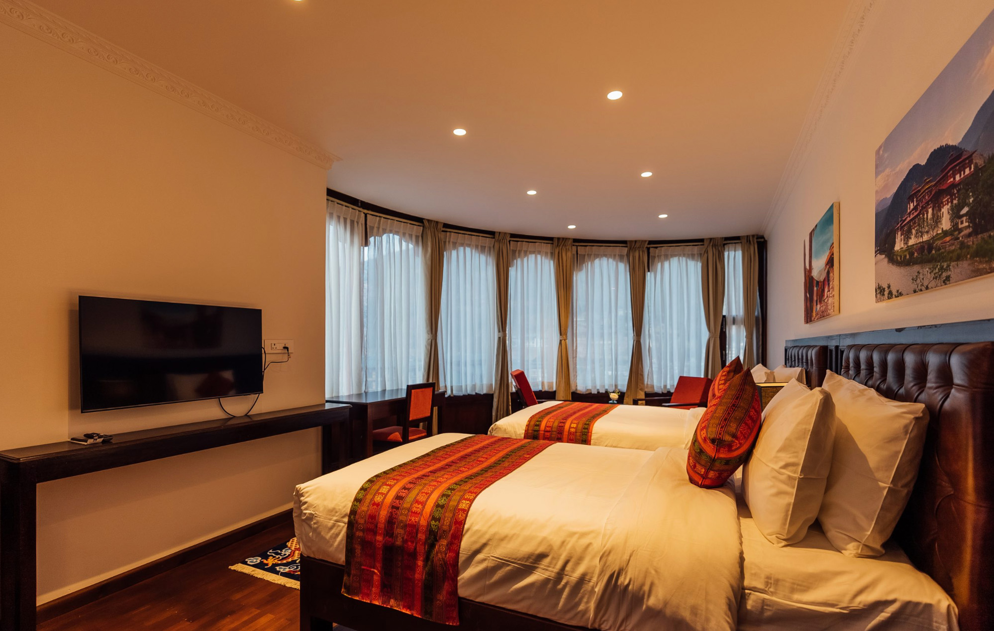 Lhaki Hotel