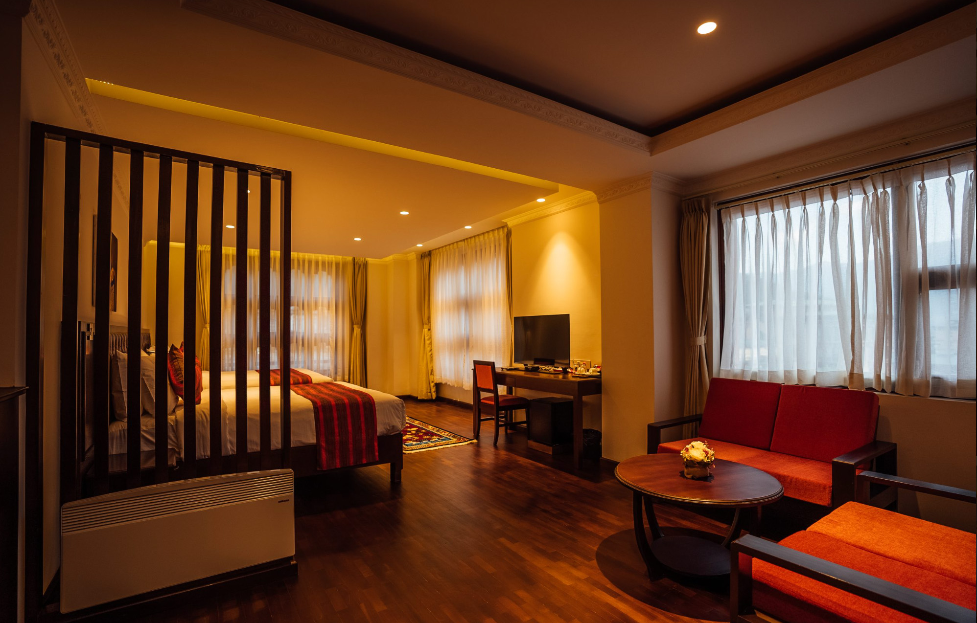 Lhaki Hotel